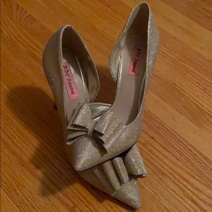 Betsey Johnson Gold Bow Heels